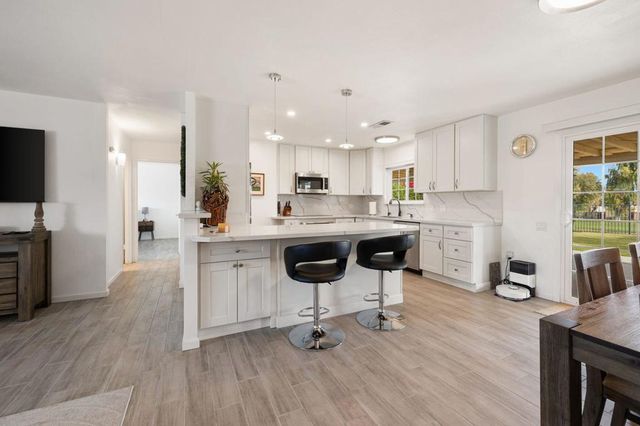 42600 Wisconsin Avenue, Palm Desert, CA 92211