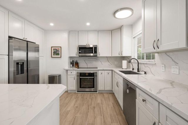 42600 Wisconsin Avenue, Palm Desert, CA 92211