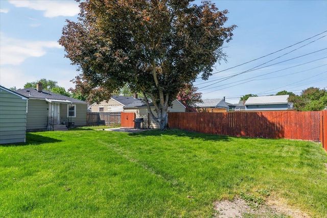 2117 E Rowan Ave, Spokane, WA 99207