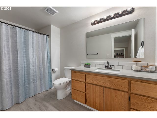 1719 Se LEWELLYN Ave, Troutdale, OR 97060