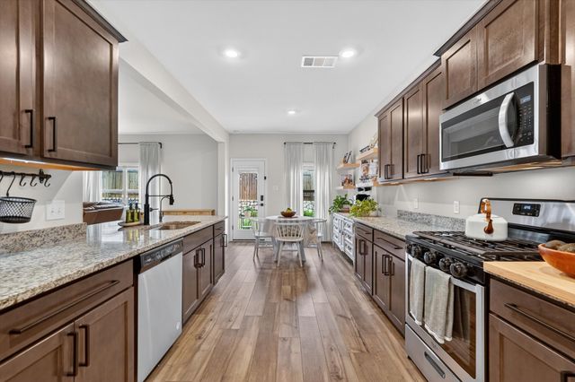 821 Serena Drive, Ferris, TX 75125