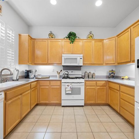 443 Collis St, Brentwood, CA 94513