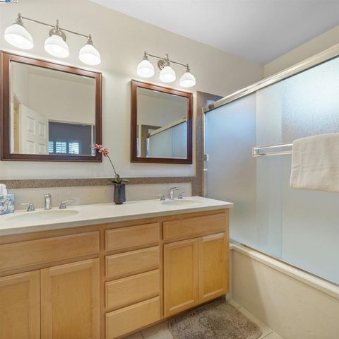 443 Collis St, Brentwood, CA 94513
