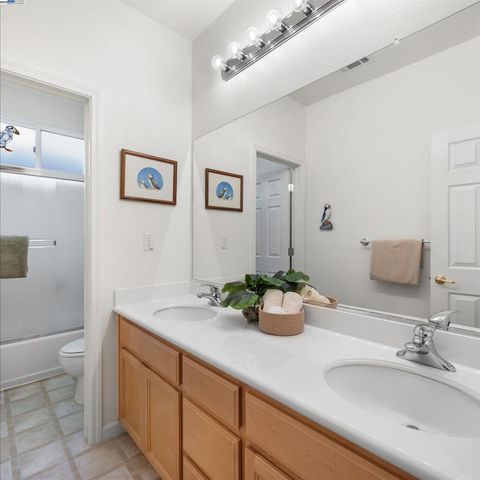 443 Collis St, Brentwood, CA 94513