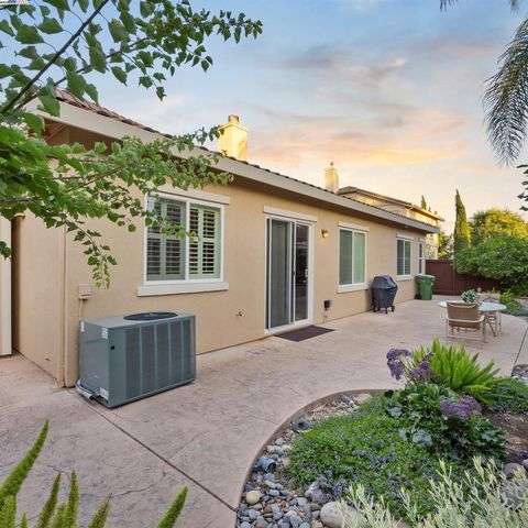 443 Collis St, Brentwood, CA 94513