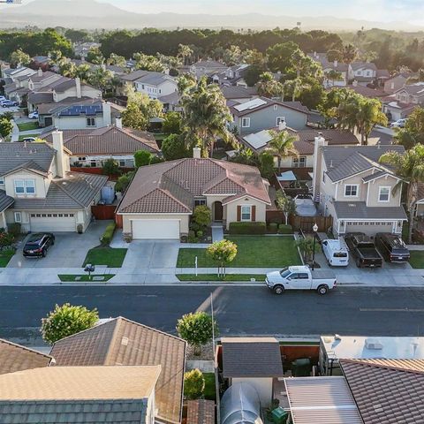 443 Collis St, Brentwood, CA 94513
