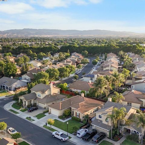 443 Collis St, Brentwood, CA 94513