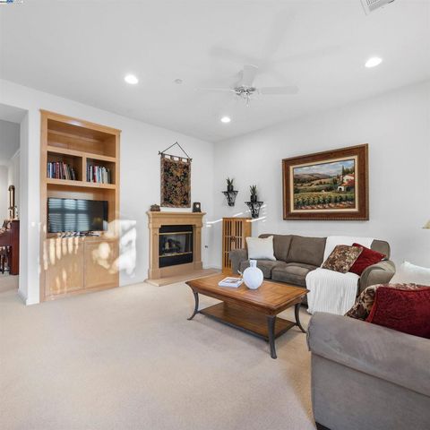 443 Collis St, Brentwood, CA 94513