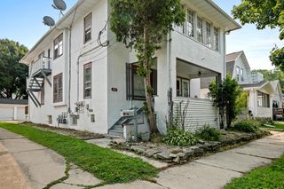 869 Division STREET, Green Bay, WI 54303