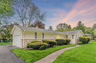 6313 Tamiami Drive, Downers Grove, IL 60516