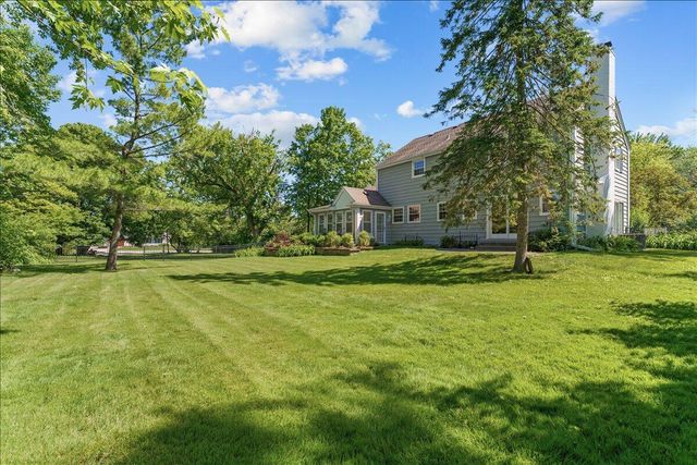 11645 N Hillside LANE, Mequon, WI 53092