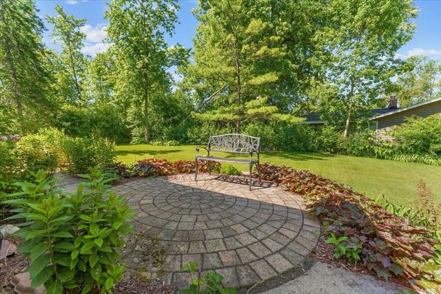11645 N Hillside LANE, Mequon, WI 53092