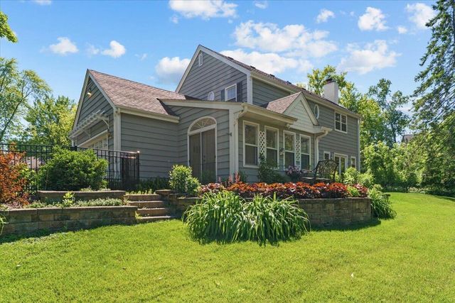 11645 N Hillside LANE, Mequon, WI 53092