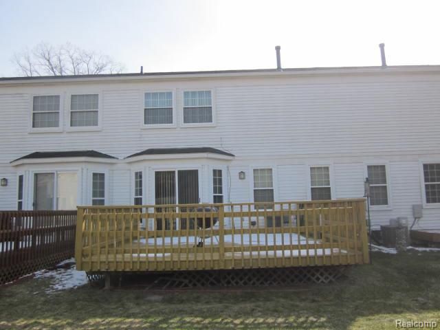 7471 N Kingston Court, Westland, MI 48185