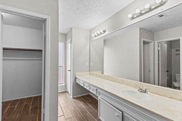 7823 Bateman Lane 7823, Houston, TX 77088