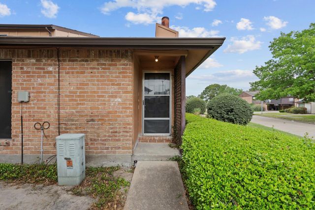 7823 Bateman Lane 7823, Houston, TX 77088