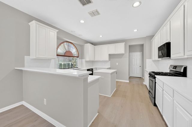 9506 Pinehurst Drive, Rowlett, TX 75089