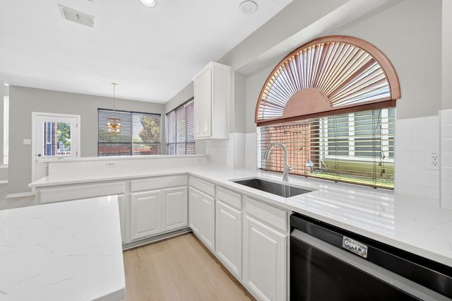 9506 Pinehurst Drive, Rowlett, TX 75089
