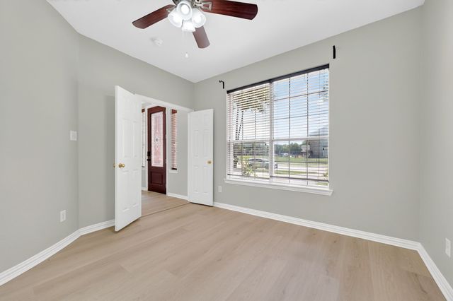 9506 Pinehurst Drive, Rowlett, TX 75089