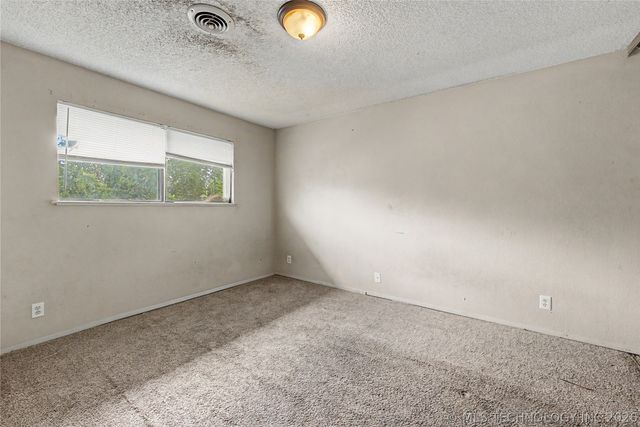 10933 E 16th Street, Tulsa, OK 74128
