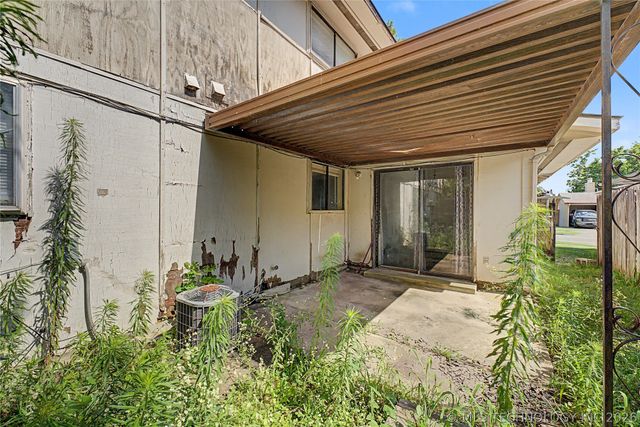 10933 E 16th Street, Tulsa, OK 74128