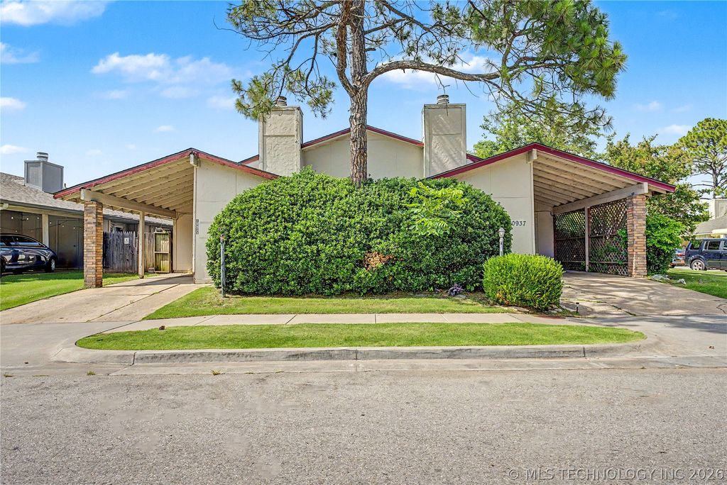 10933 E 16th Street, Tulsa, OK 74128