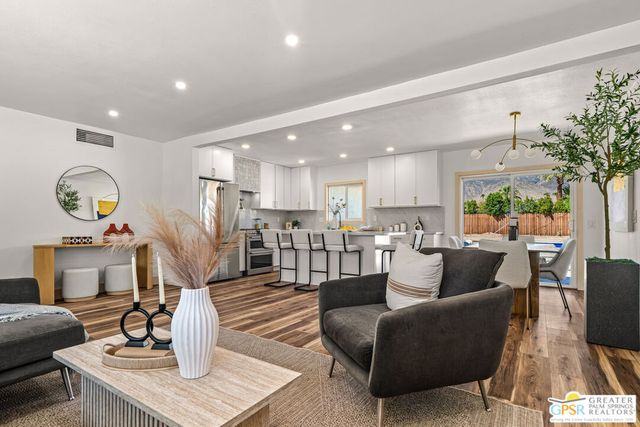 2225 Marguerite Street, Palm Springs, CA 92264
