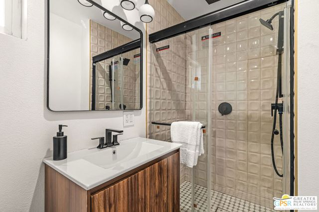 2225 Marguerite Street, Palm Springs, CA 92264