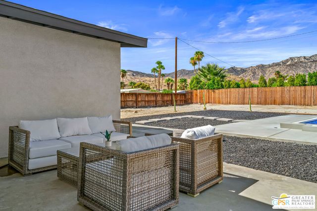 2225 Marguerite Street, Palm Springs, CA 92264