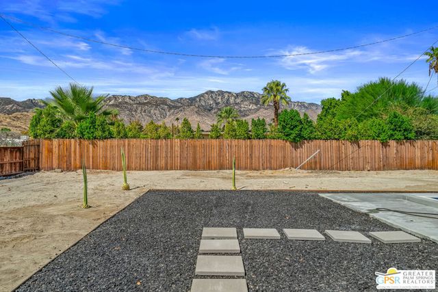 2225 Marguerite Street, Palm Springs, CA 92264
