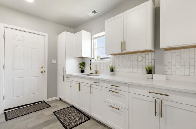 1181 Porter Street, Gary, IN 46406