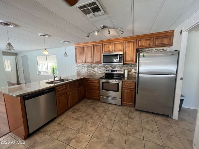 10960 N 67TH Avenue 33, Glendale, AZ 85304