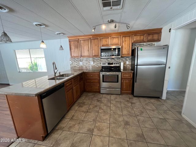 10960 N 67TH Avenue 33, Glendale, AZ 85304