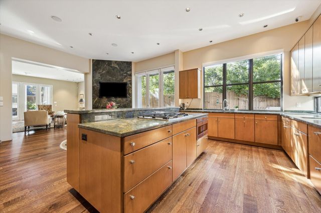 4013 Ella Lee Lane, Houston, TX 77027