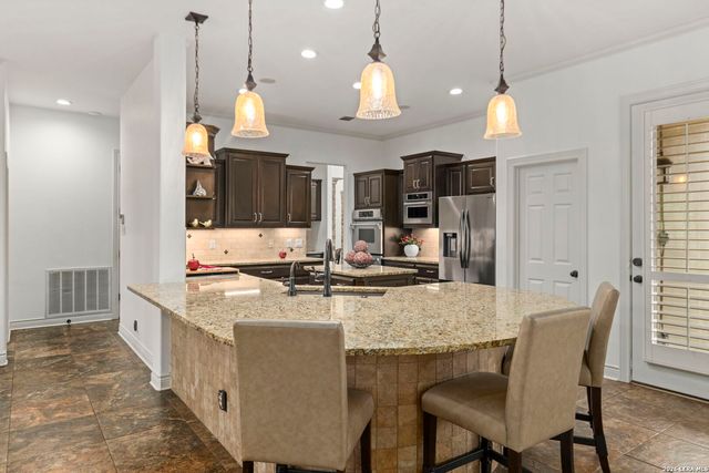 921 GREAT TREE DR, San Antonio, TX 78260