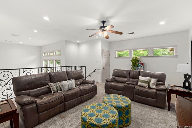 921 GREAT TREE DR, San Antonio, TX 78260