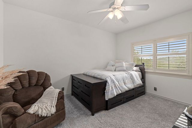 921 GREAT TREE DR, San Antonio, TX 78260