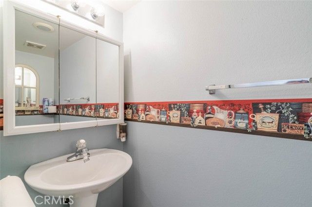 15238 Hillsdale Court, Sylmar (los Angeles), CA 91342