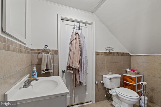 3105 NEWPORTVILLE RD, Bristol, PA 19007