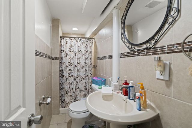 3105 NEWPORTVILLE RD, Bristol, PA 19007