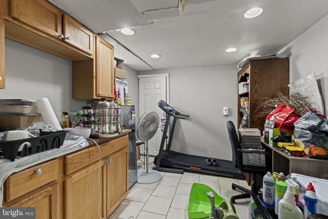 3105 NEWPORTVILLE RD, Bristol, PA 19007