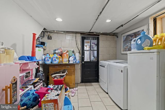 3105 NEWPORTVILLE RD, Bristol, PA 19007