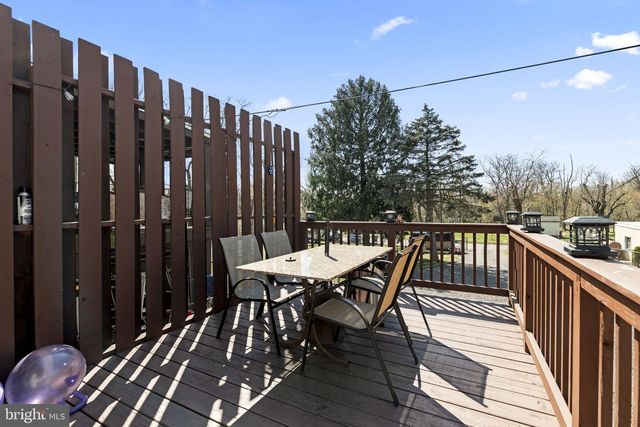 3105 NEWPORTVILLE RD, Bristol, PA 19007