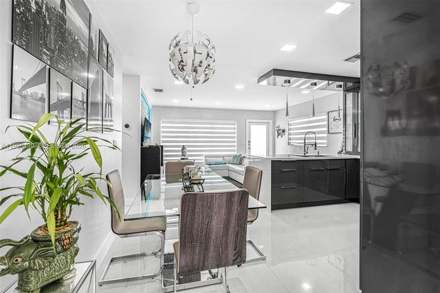 12001 SW 176th Ter, Miami, FL 33177