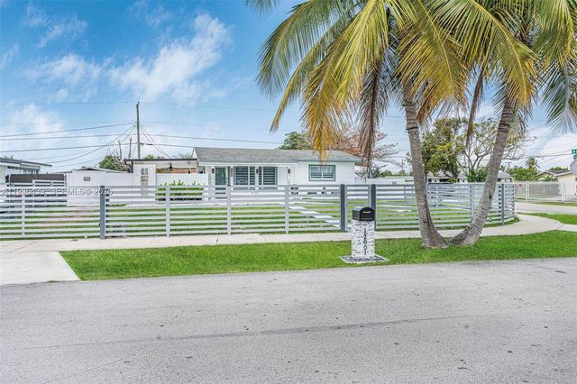 12001 SW 176th Ter, Miami, FL 33177