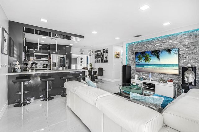 12001 SW 176th Ter, Miami, FL 33177