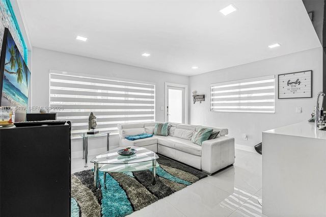 12001 SW 176th Ter, Miami, FL 33177