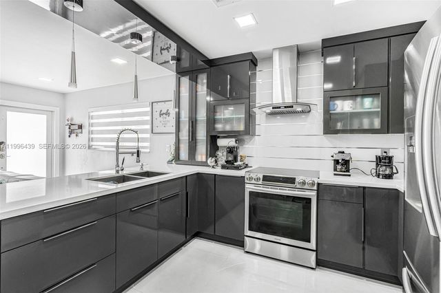 12001 SW 176th Ter, Miami, FL 33177