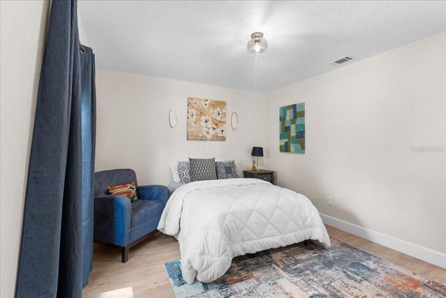 606 WILSON STREET, Wildwood, FL 34785