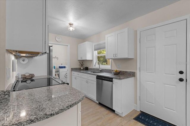 606 WILSON STREET, Wildwood, FL 34785